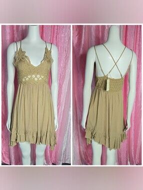 La Miel Khaki Boho Crochet Ruffle Mini Dress Size Medium Juniors
